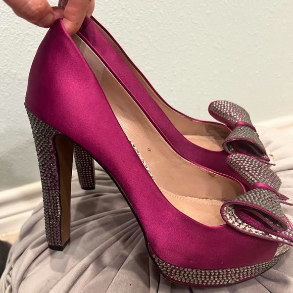 Vince Camuto Magenta rhinestone bow platform heels - Picture 5 of 14